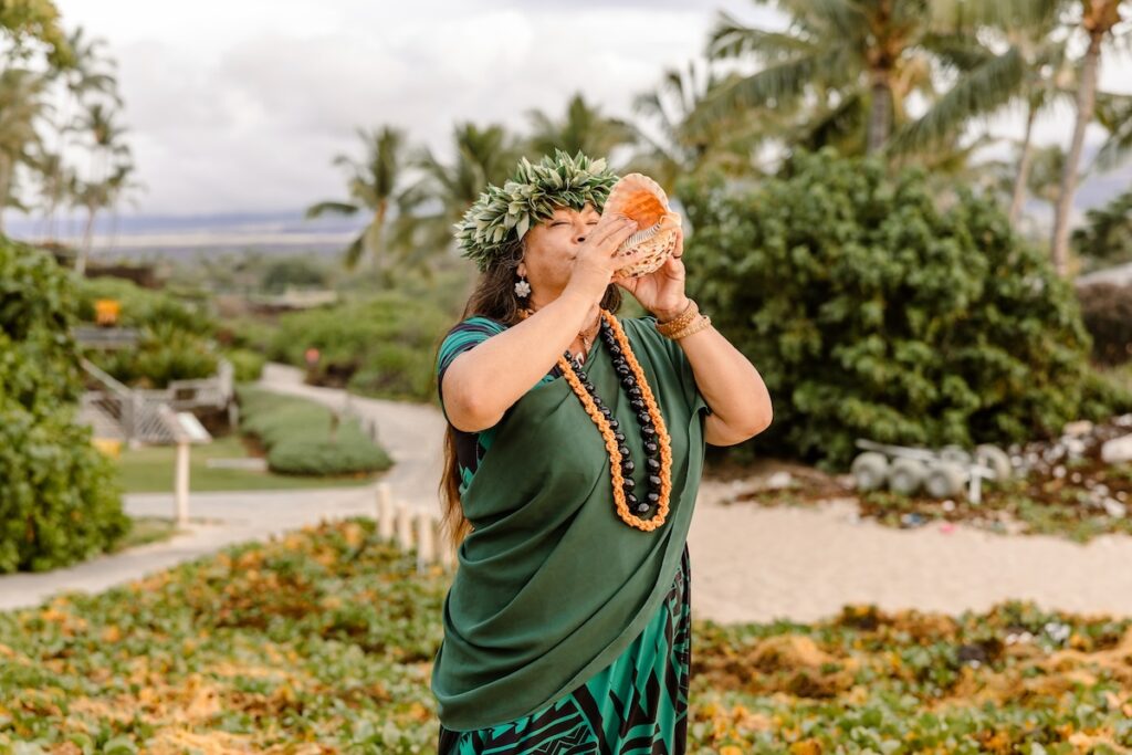 Michaela Larson, big island ceremony officiant