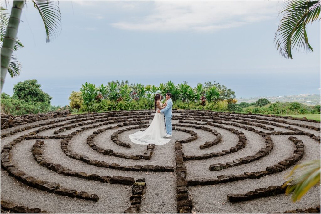 Holualoa Inn Wedding bride and groom in the art garden