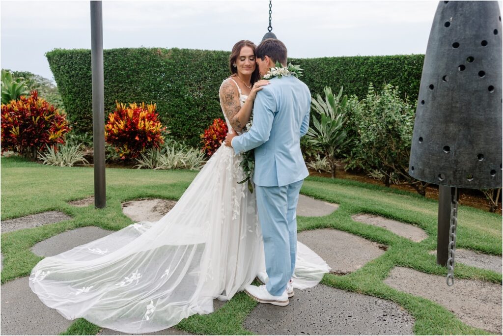 Holualoa Inn Wedding bride and groom portrait